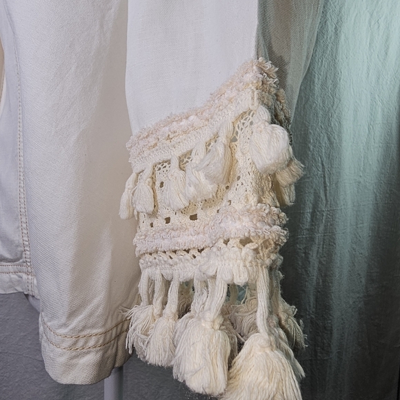 Chicos Cream Button-Up Jacket with Fringe Sz 2 Boho Hippie Utility Spring - Picture 6 of 13